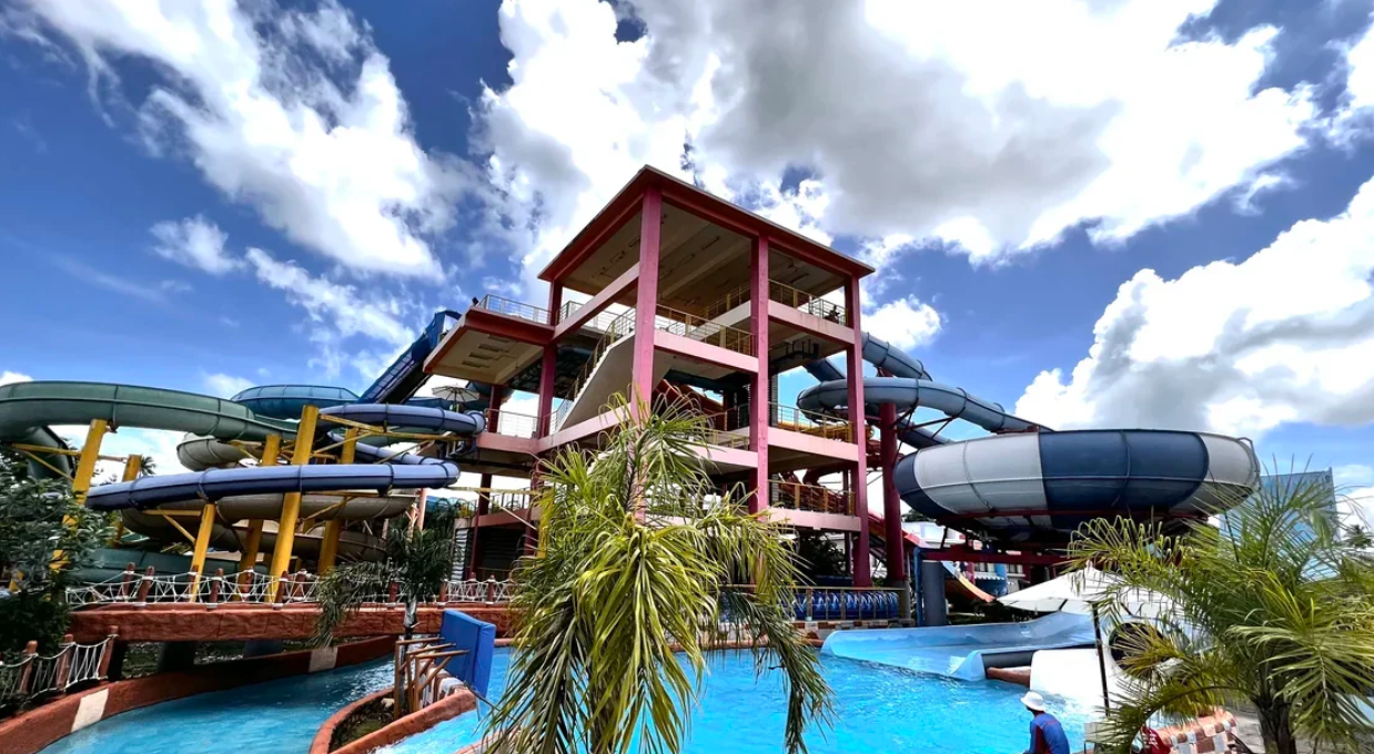 Подборка отелей Таиланда с водными горками и аквапарками и цены на лето