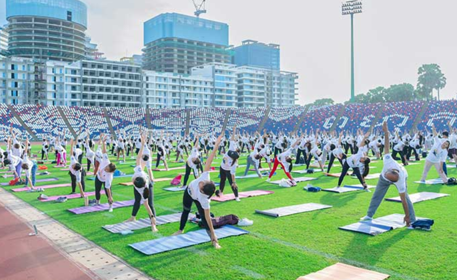 В Камбодже состоялось мероприятие посвященное Международному дню йоги