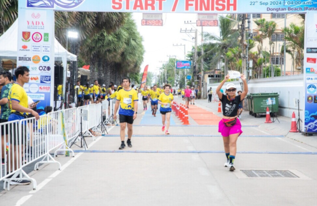 Более 2000 спортсменов в этом году приняли участие в забеге "Pattaya Loma Run On The Beach"