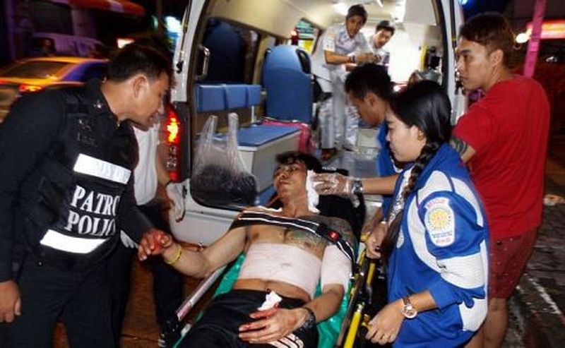 Ссора двух таксистов в Патонге завершилась дракой и расстрелом