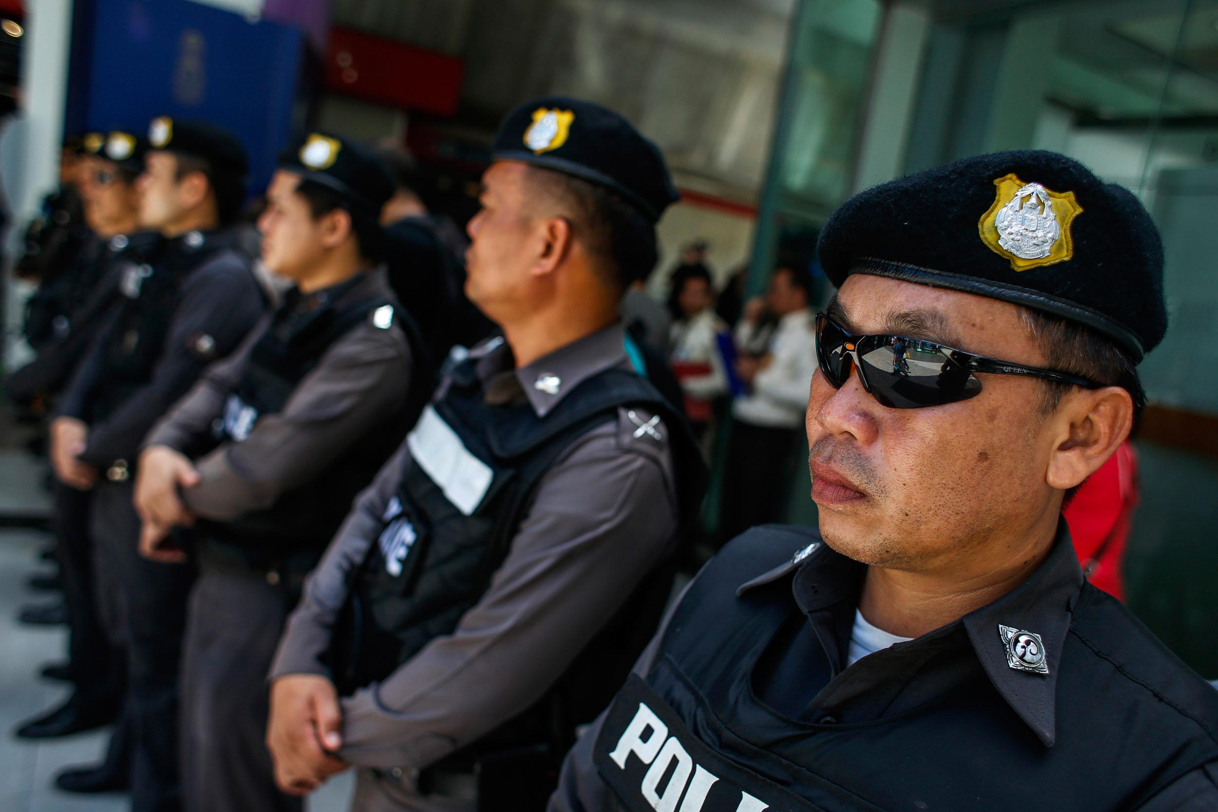 Королевская полиция Таиланда провела серию арестов и обысков по делу о нелегальной торговле оружием