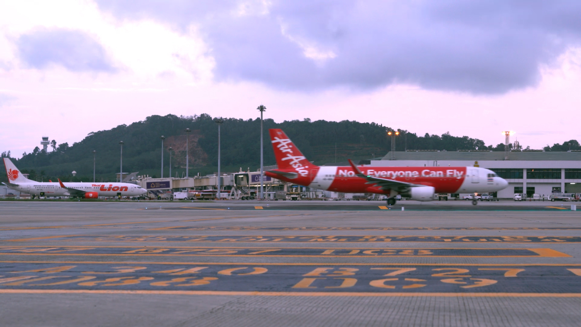 Лоукостер AirAsia планирует открыть рейсы в Москву и Санкт-Петербург