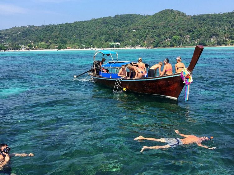 У острова Пхи-Пхи во время дайв-тура утонул турист из Индии