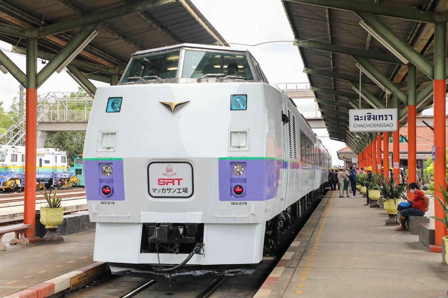 Япония подарила Таиланду современные поезда