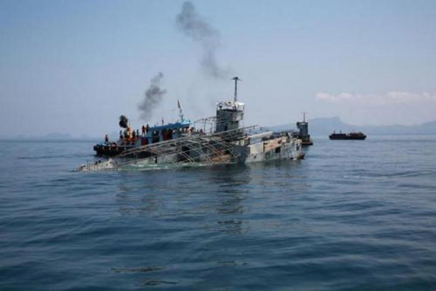 В Чалонг-Бэй во второй раз затонуло судно