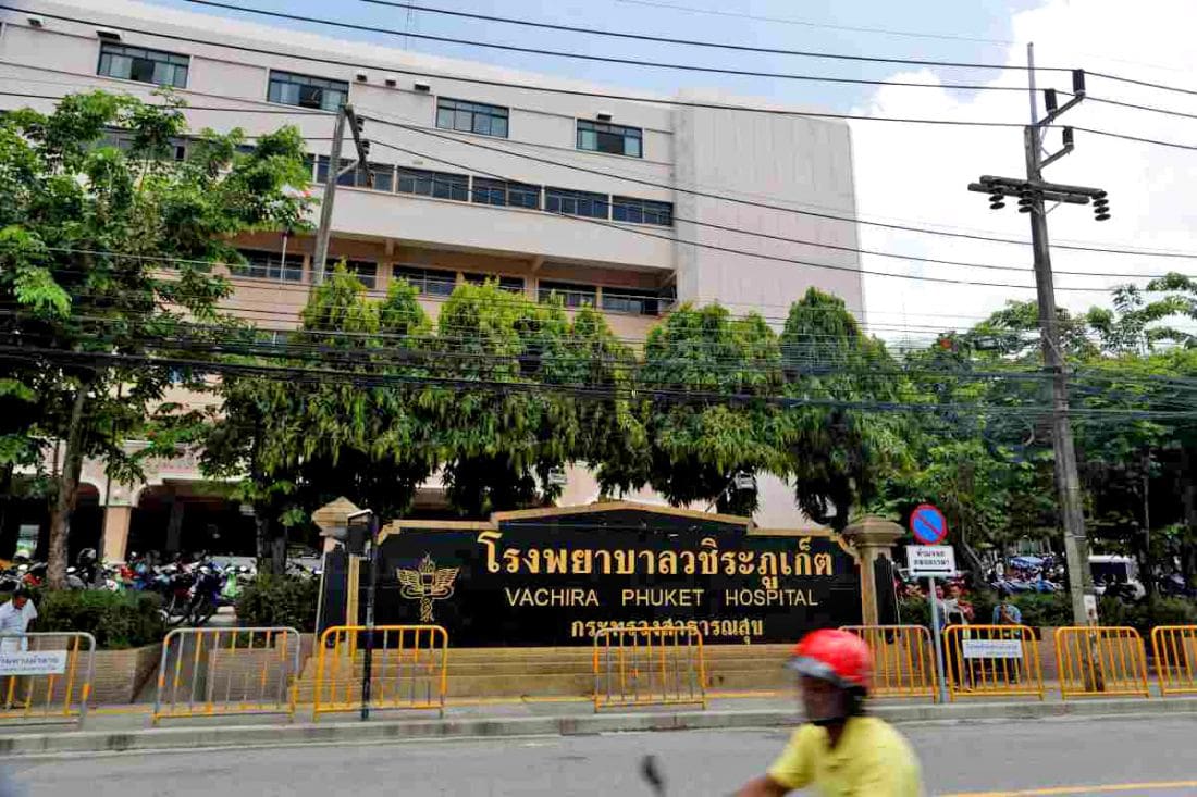 Больница Vachira Phuket Hospital опубликовала мартовский график вакцинации без записи