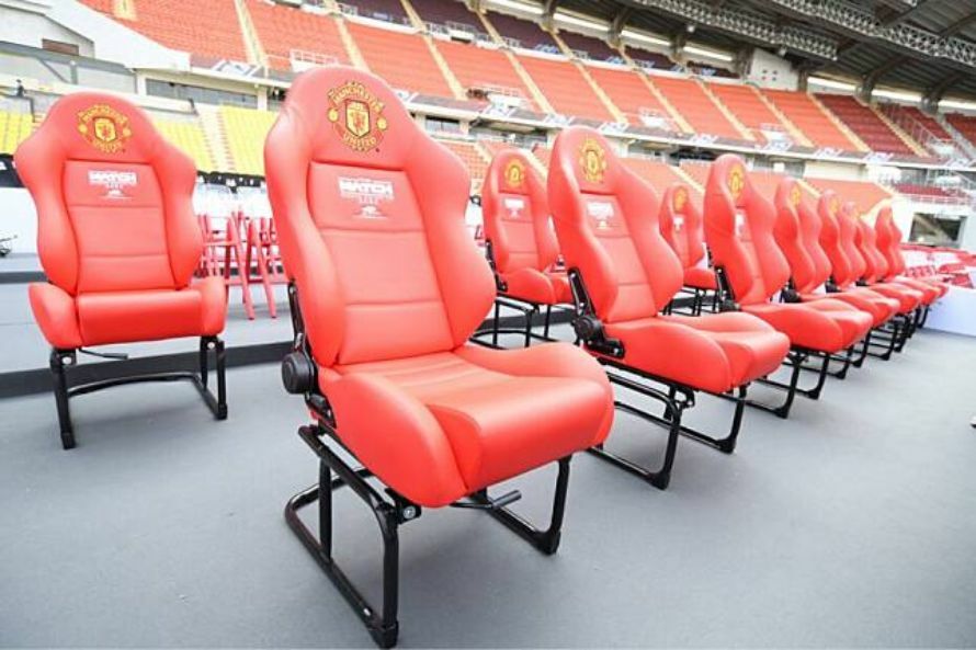 Воры украли VIP-кресла из матча «Ливерпуль» — «Манчестер Юнайтед» в Бангкоке