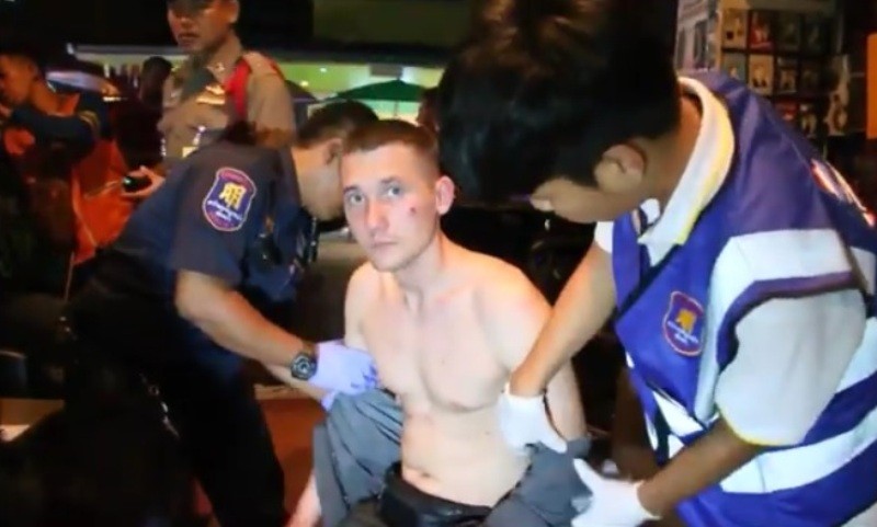 Пьяный российский турист провалился через крышу бара в Таиланде