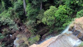 Камбоджа: Банлунг, водопад Cha Ong