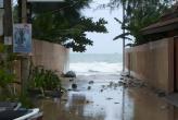 PHUKET: Lifeguards beg beachgoers to stay safe as waves become deadly