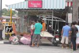 Phuket: Toyota drove to the store "Pumpui Apple Shop"