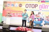 25 апреля  Церемония открытия  OTOP в  регионе. На Сапхан Хин Муанг Пхукет. Продовольственный фестиваль