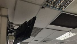 Пассажир Nok Air получил травму головы после того, как в зале вылета терминала внутренних линий аэропорта Пхукета обвалилась секция навесного потолка