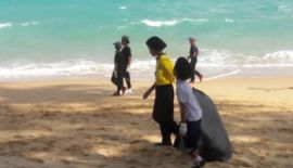 Более трех тонн мусора убрали с пляжей Най-Янг и Май-Кхао в ходе массового субботника 20 июня, этому  предшествовала волна критики в соцсетях со стороны жителей северной части Пхукета, которые массово выразили недовольство мусором на пляжах