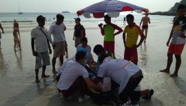 Гражданка Китая была госпитализирована с переломом, после того как аквабайк, на котором она находилась, столкнулся с другим водным мотоциклом у пляжа Най-Харн