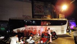 Автобус с туристами разбился на спуске с холма в Патонге. Гражданка Таиланда и четыре туриста из Китая были госпитализированы