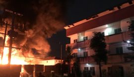 У больницы в Рассаде произошел пожар.Как уточнили в полиции, возгорание произошло на площадке для хранения стройматериалов у больницы Phuket Provincial Hospital. В ходе происшествия никто не пострадал