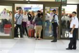 Аэропорт Пхукета не принимает самолеты из за проблем со взлетной полосой (ФОТО)
