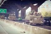 К Бангкоку стягиваются танки и военная техника (Tanks on the streets of Bangkok)