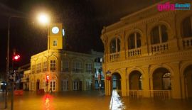 Локальные наводнения в ночь на 8 ноября были зафиксированы в целом ряде районов острова, включая исторический центр Пхукет-Тауна