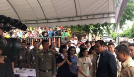 Глава тайского правительства Прают Чан-Оча прибыл на Пхукет. Премьер-министр посетил раненых и семьи погибших туристического судна Phoenix