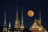 Фотофакт: лучшие снимки из Таиланда на фоне суперлуния
