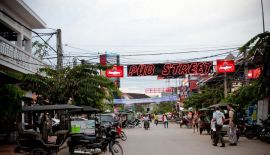 Сием-Рип – провинциальный городок с населением 140 тысяч человек, расположенный на северо-западе Камбоджи и особенно полюбившийся туристам в последние годы. Интерес связан с близким расположением храмового комплекса Ангкор