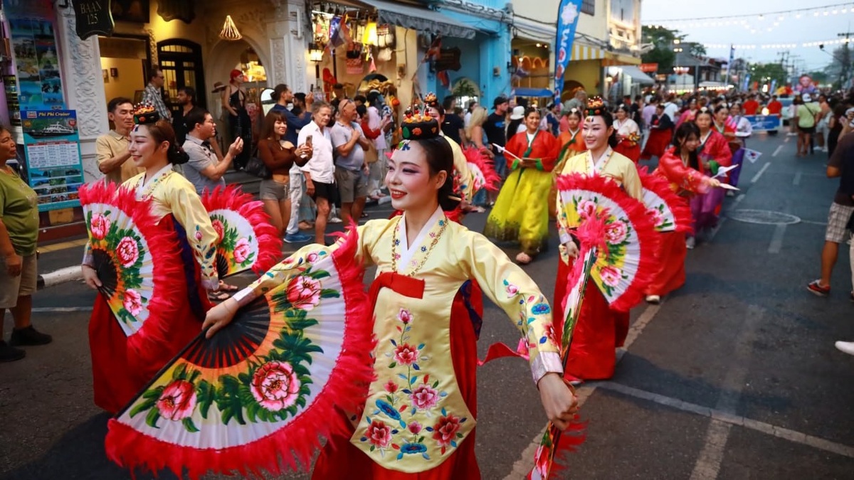 Четвертый ежегодный фестиваль культуры китайских переселенцев баба-ньонья (перанакан) прошел на Пхукете в выходные 3-5 апреля.